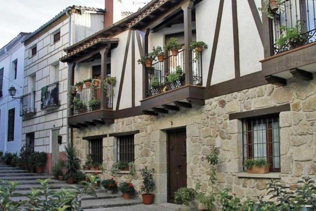 Casa Rural En Candeleda Con Piscina Y Un Maravilloso Jardin Экстерьер фото