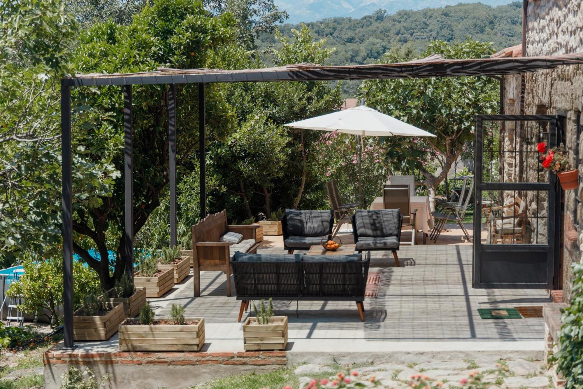 Casa Rural En Candeleda Con Piscina Y Un Maravilloso Jardin Экстерьер фото